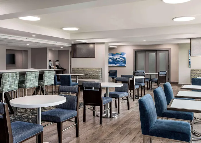 Hampton Chicago-o'hare International Airport 3*
